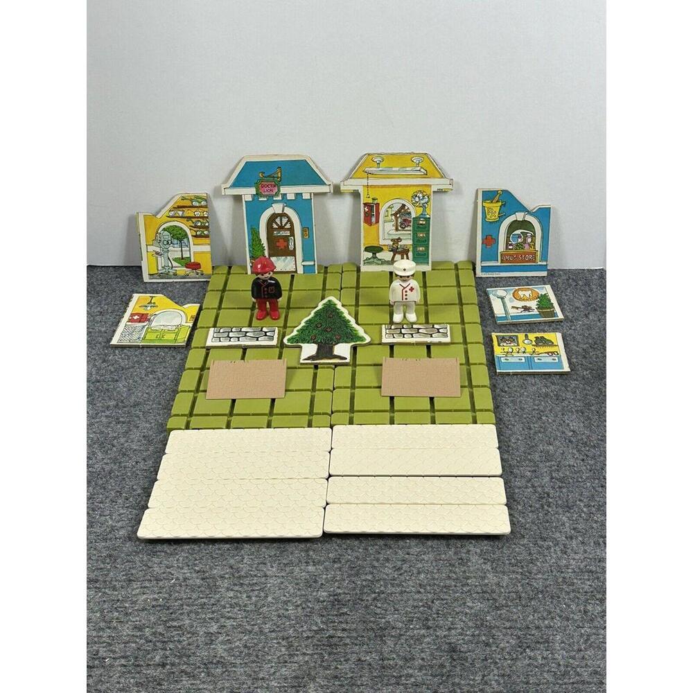 Vintage 1976 Playskool Richard Scarry's Puzzletown Dr Lion's Medical Center SetA - Picture 6 of 16
